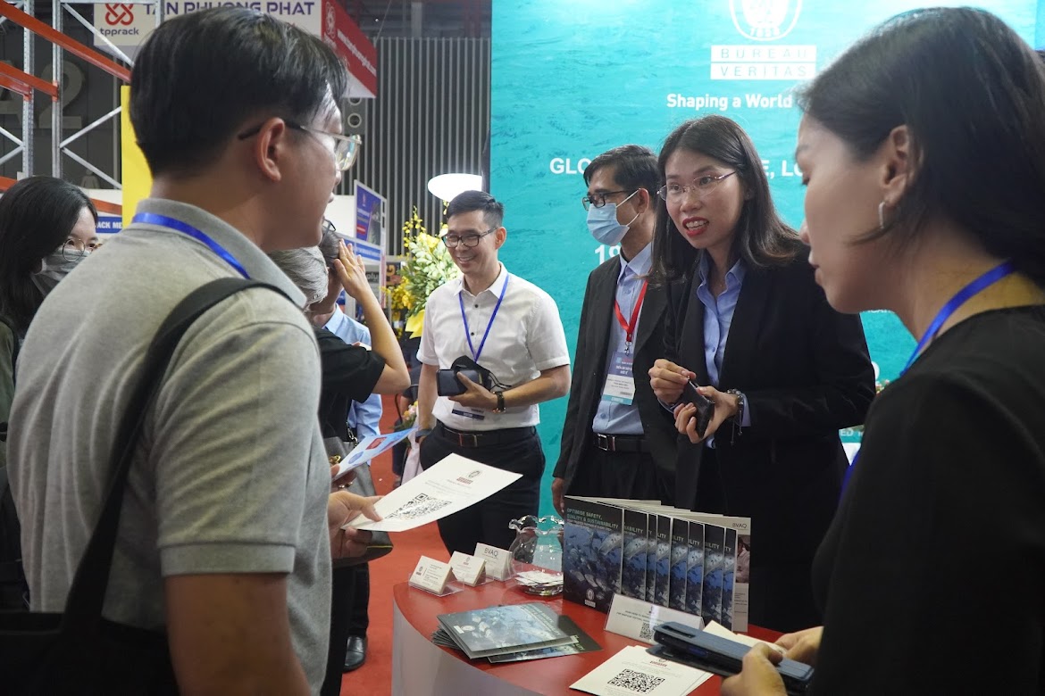 Photo: Bureau Veritas booth received the attention of visitors. 